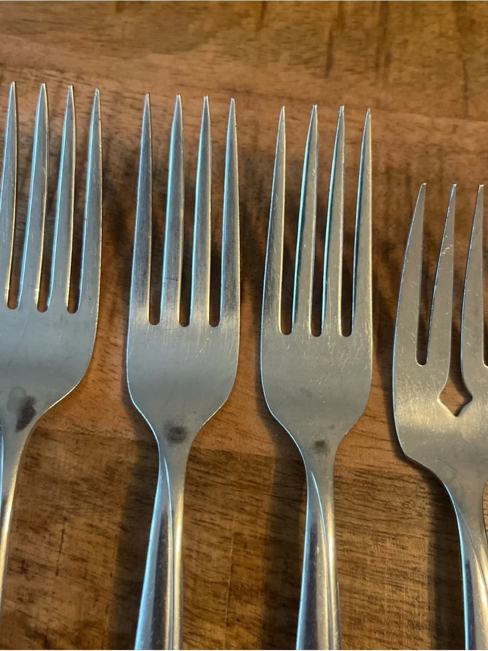 Oneida Roseanne Stainless Flatware Set Of 7